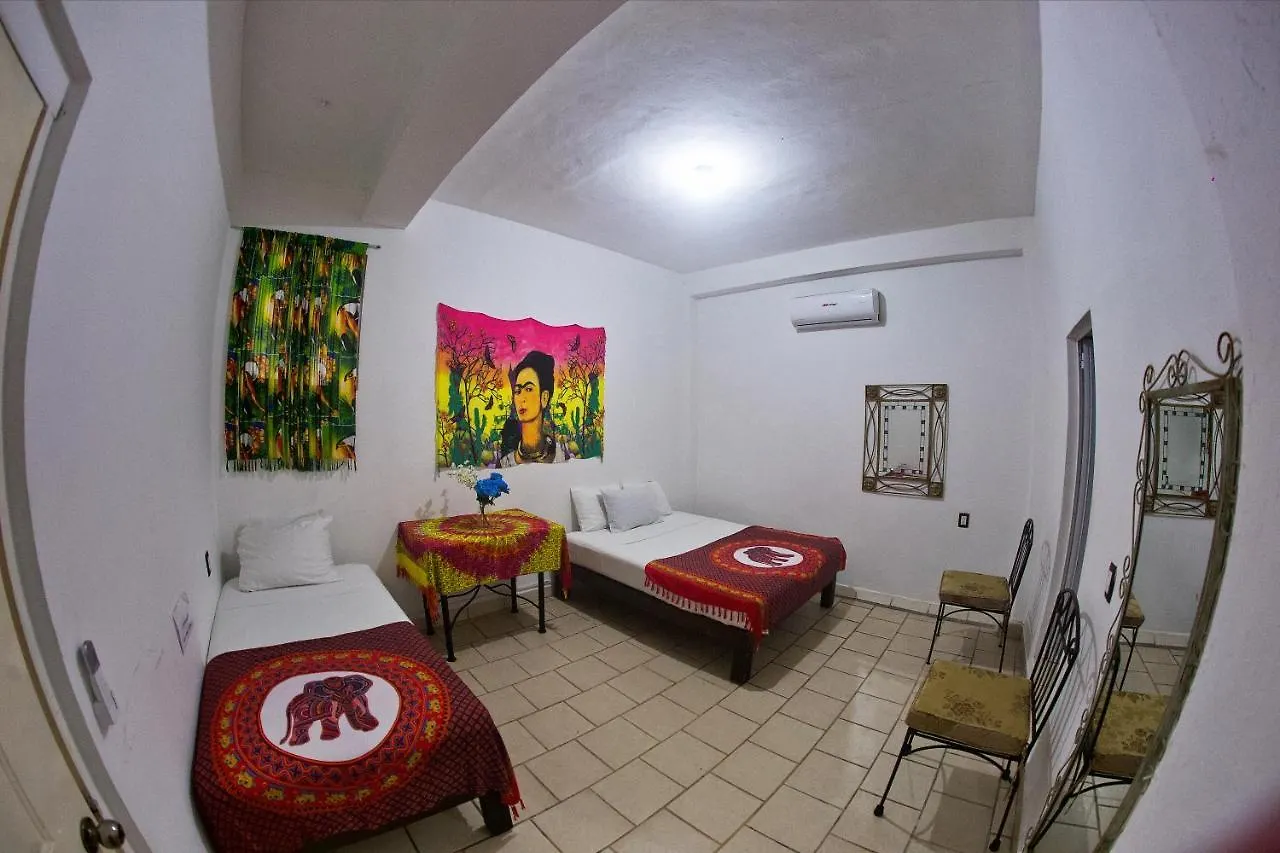 Alexandross Hostel Puerto Vallarta