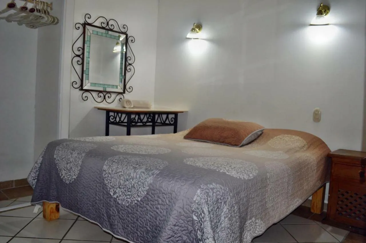 Alexandross Hostel Puerto Vallarta